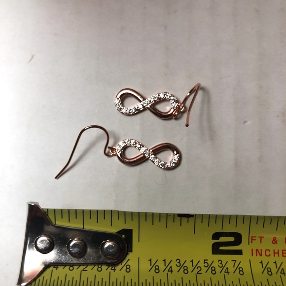 Modern minimalist gold/cz diamond earrings - Picture 4 of 4